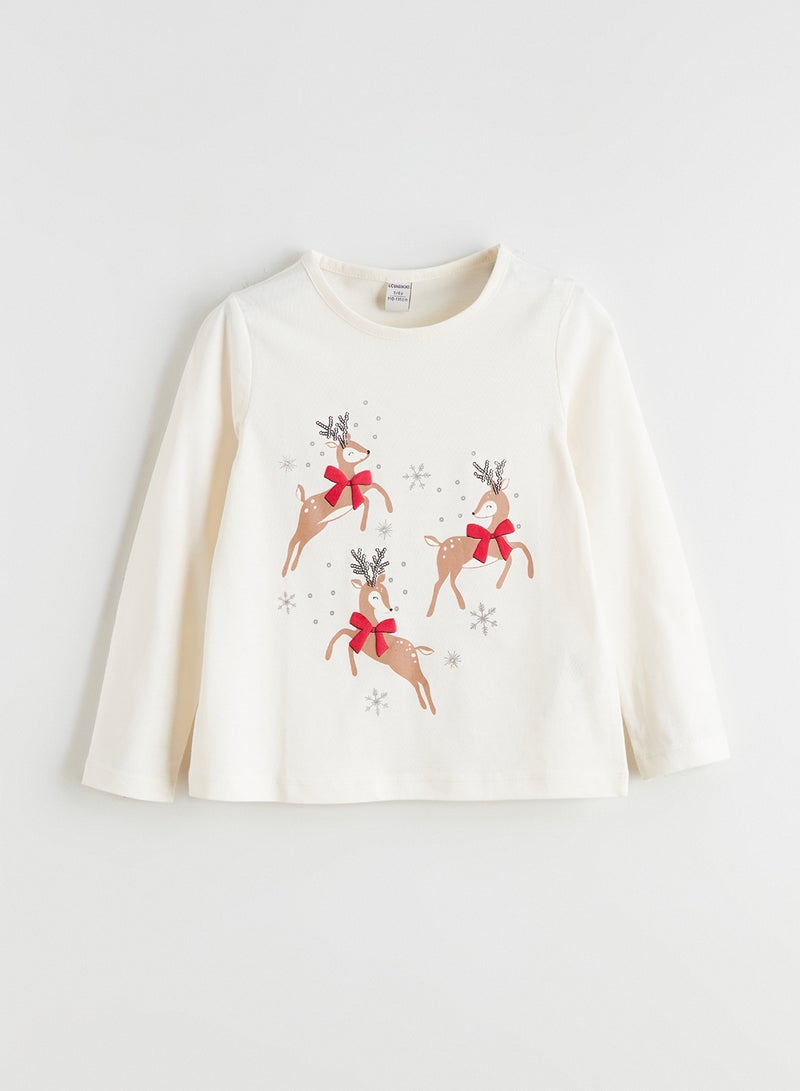 ال سي وايكيكي تيشيرت بناتي بطابع رأس السنة برقبة دائرية - Image 1